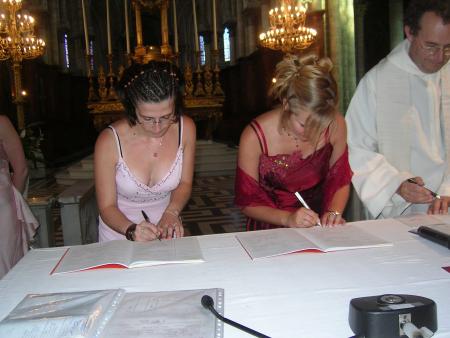 signature des temoins en presence du pretre